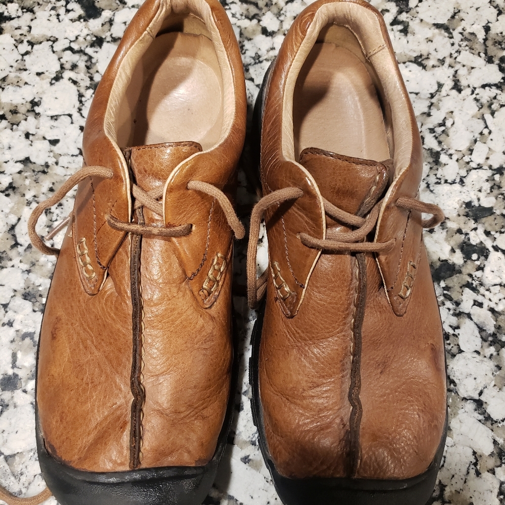 Keen leisure shoes